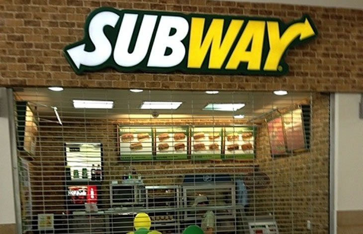 Subway Centro Comercial Viva Laureles / Medellín